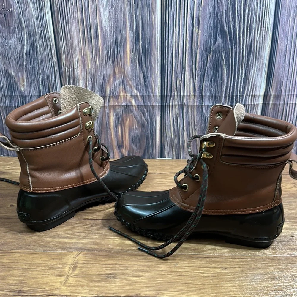 American Living Size 6 B Duck Boots
